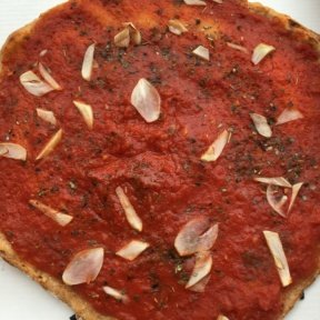Gluten-free marinara pizza from Da Garibardi